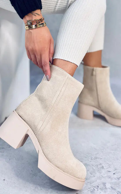 Modieuze Beige Enkelboots voor Alle Gelegenheden