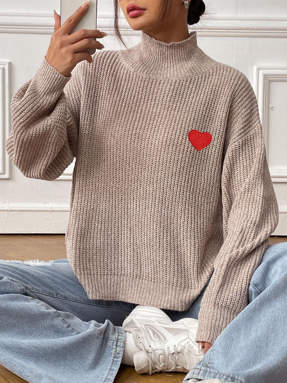 Turtleneck Sweater met Hart en Verlaagde Schouders